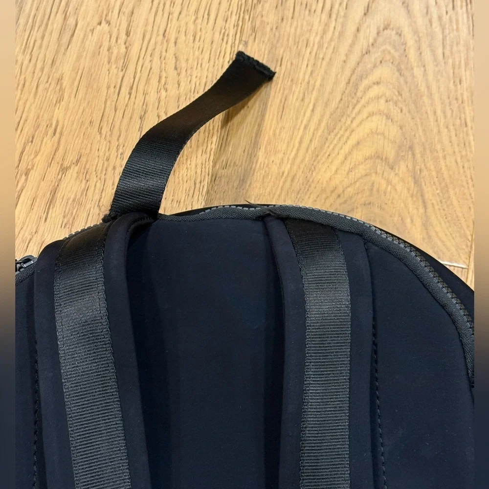 Bluzen Neoprene Backpack Black